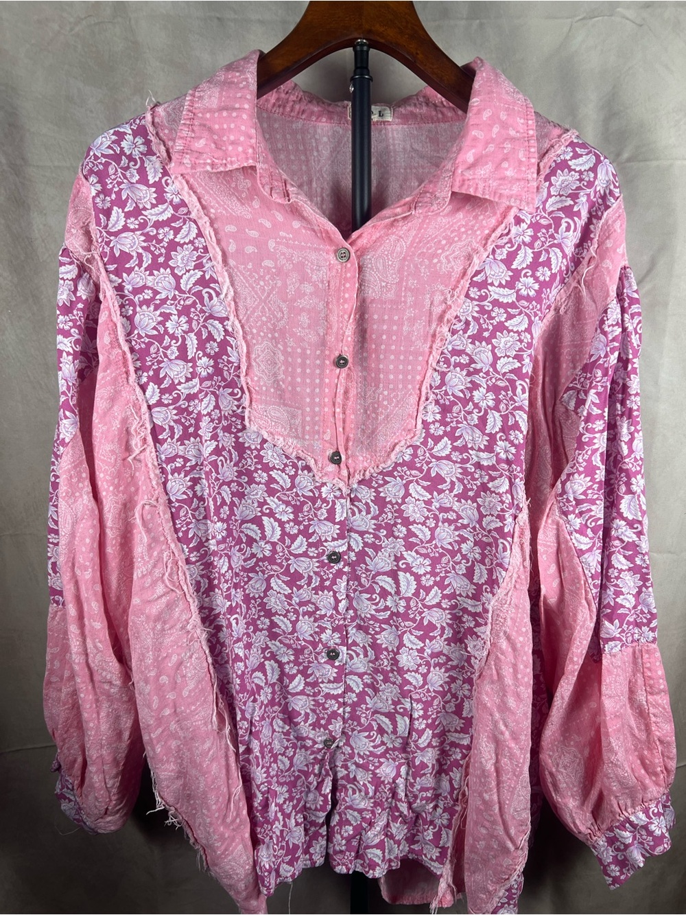 POL Pink Paisley Floral Patchwork Raw Edge Button Down Top M